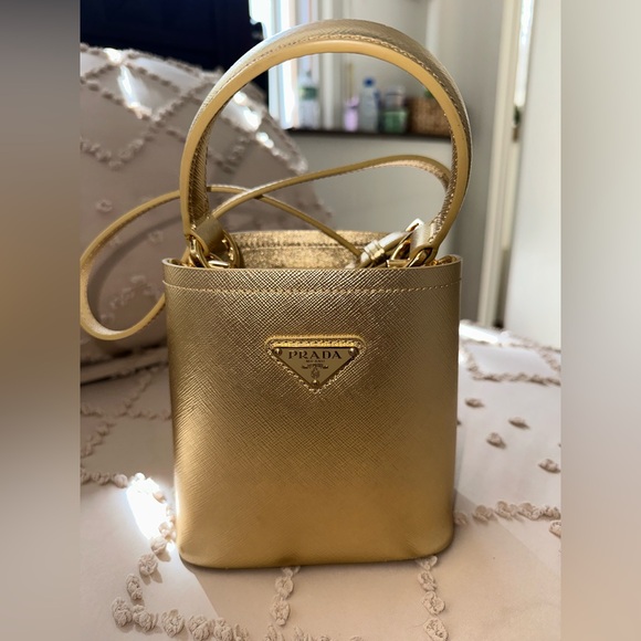 Gold mini handbag - Picture 9 of 11